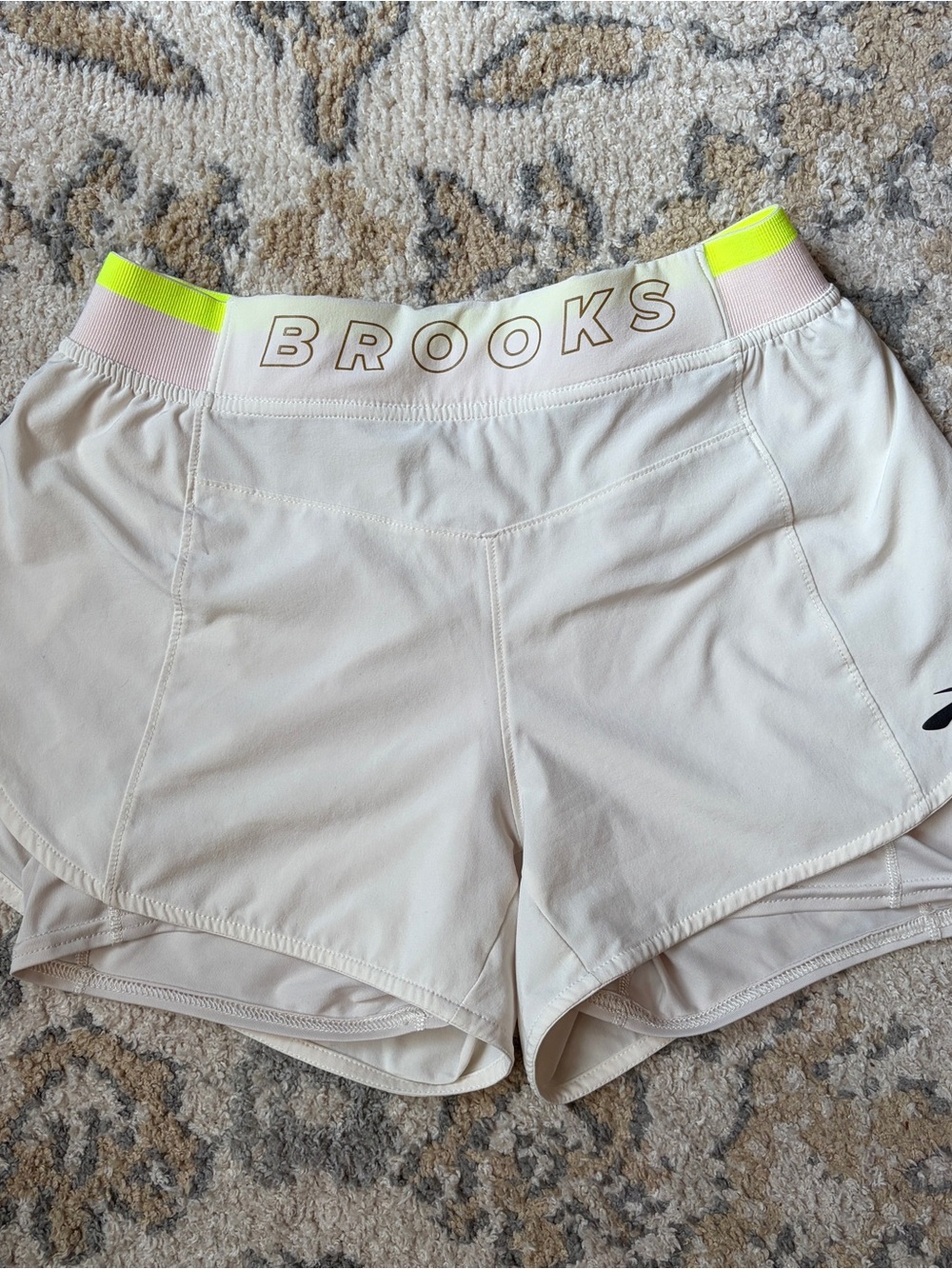 Brooks Shorts Women's S Run Within 2 in 1 Running Shorts Activewear